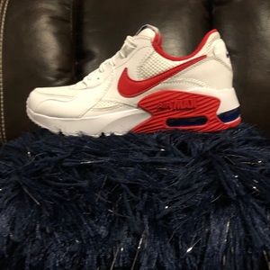 ♥️ Women’s Nike Air Max Excee ♥️
